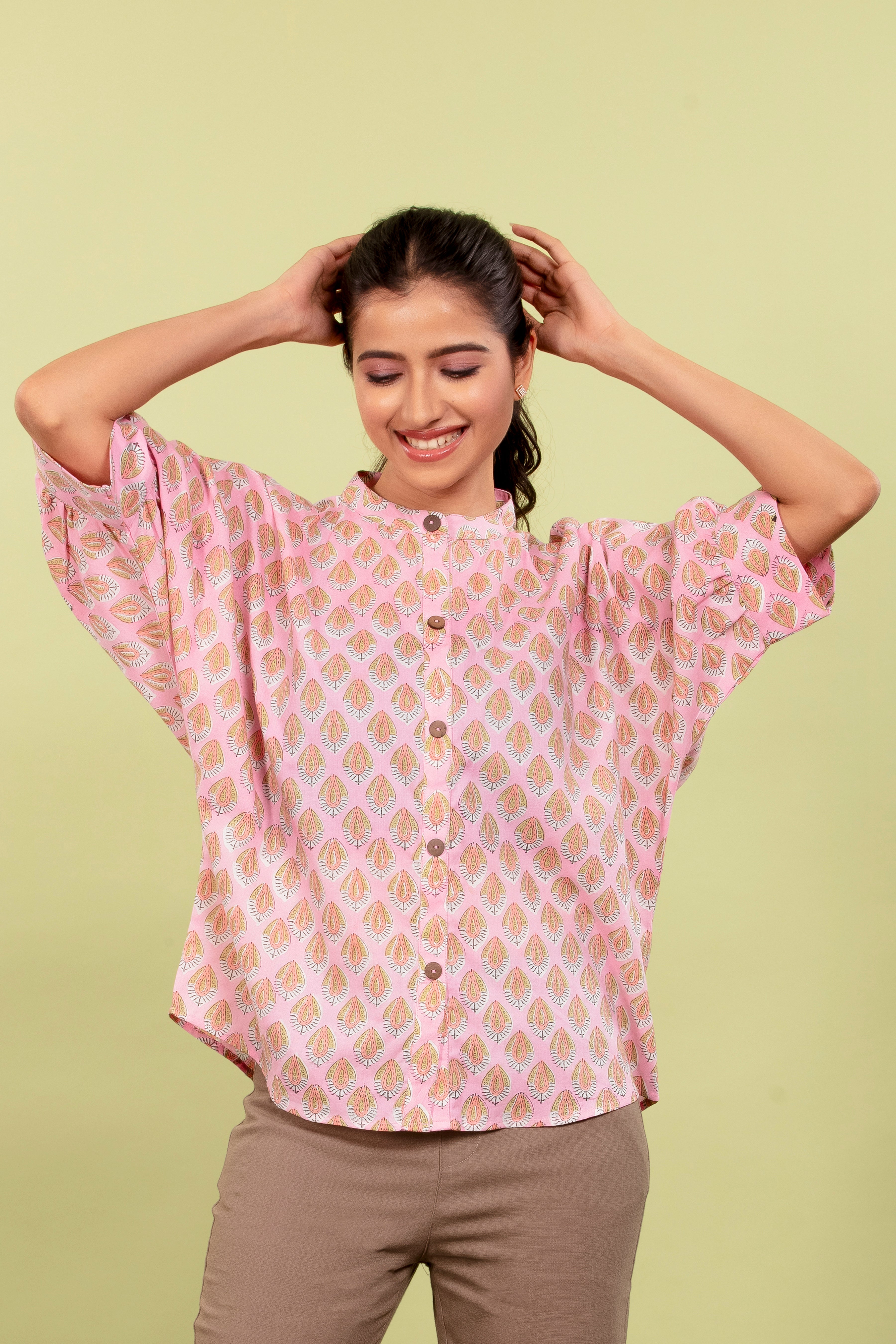 Oversized Top in Cotton with a Soft Pink Block Print, Perfect for Everyday Comfort.