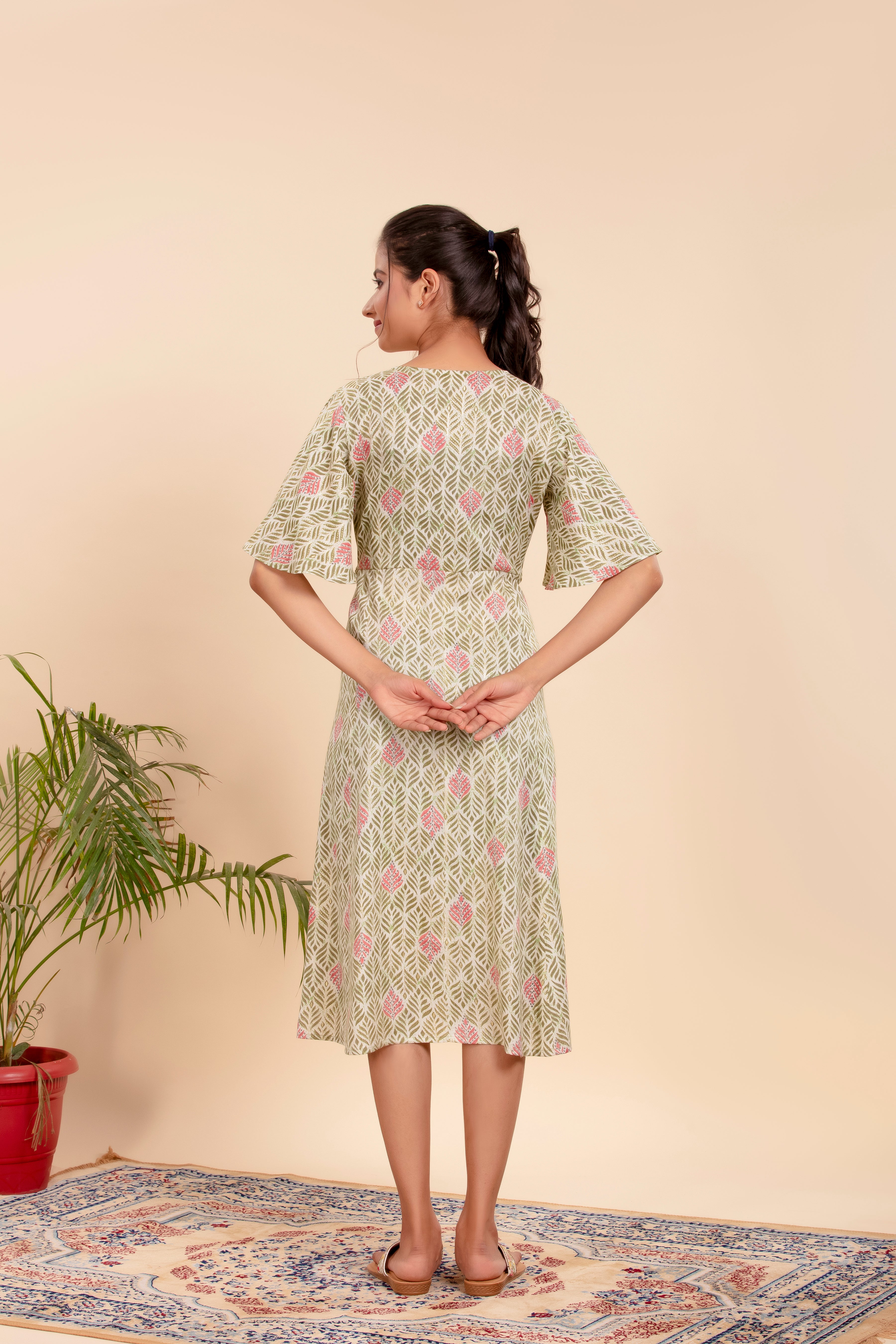 Dress with a Playful Print and a Comfy, Flowy Fit.