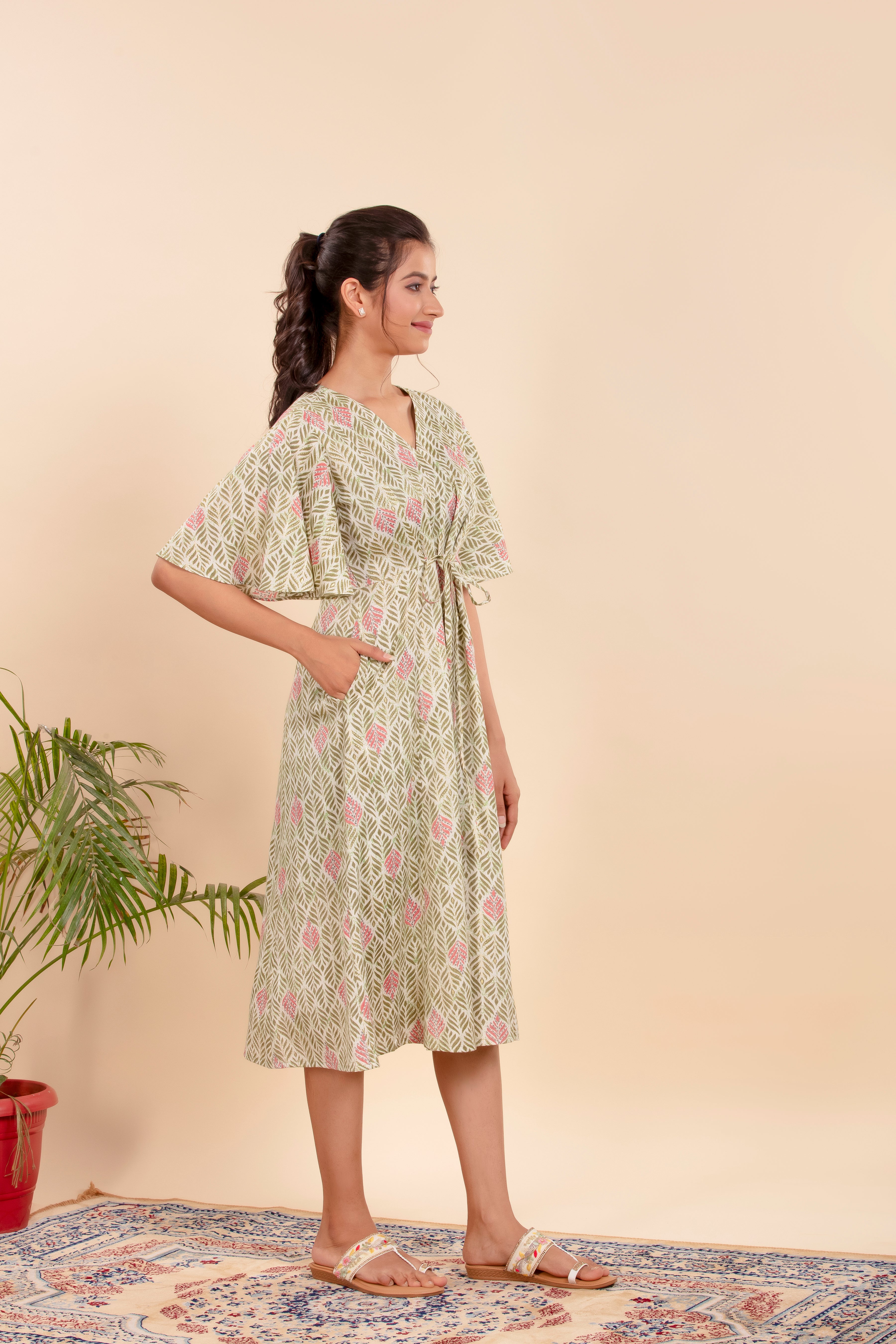 Dress with a Playful Print and a Comfy, Flowy Fit.