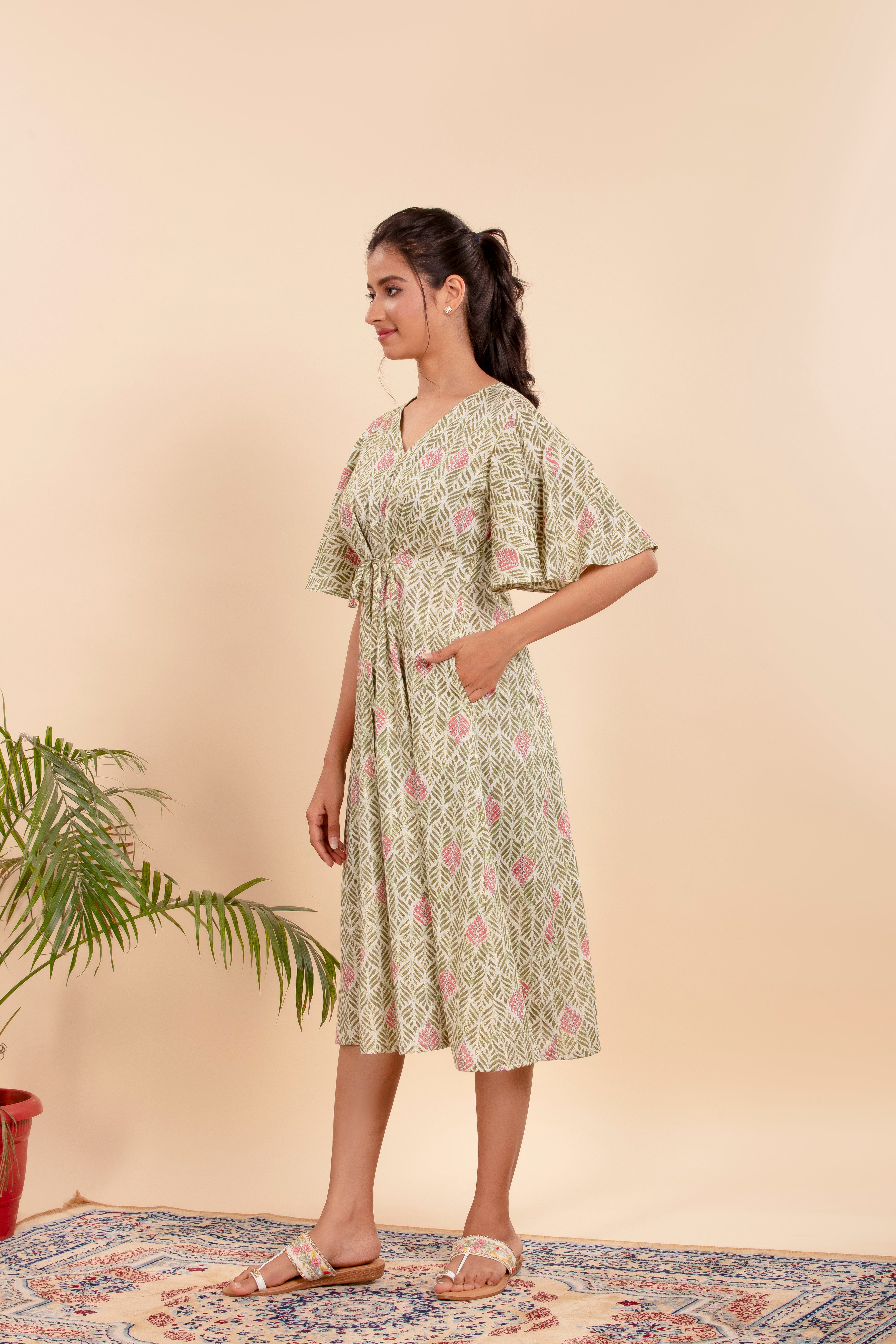 Dress with a Playful Print and a Comfy, Flowy Fit.
