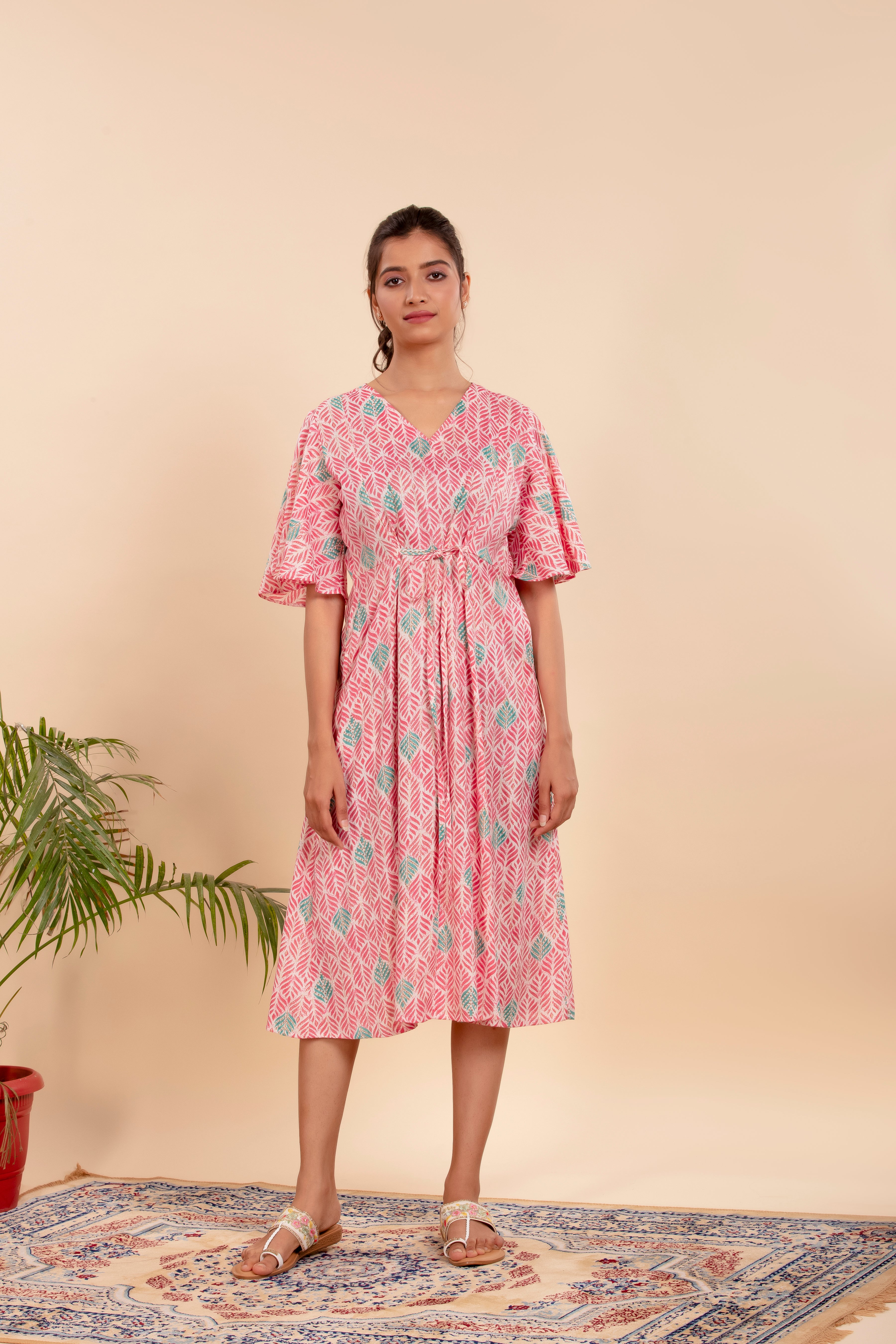 Dress with a Playful Print and a Comfy, Flowy Fit.