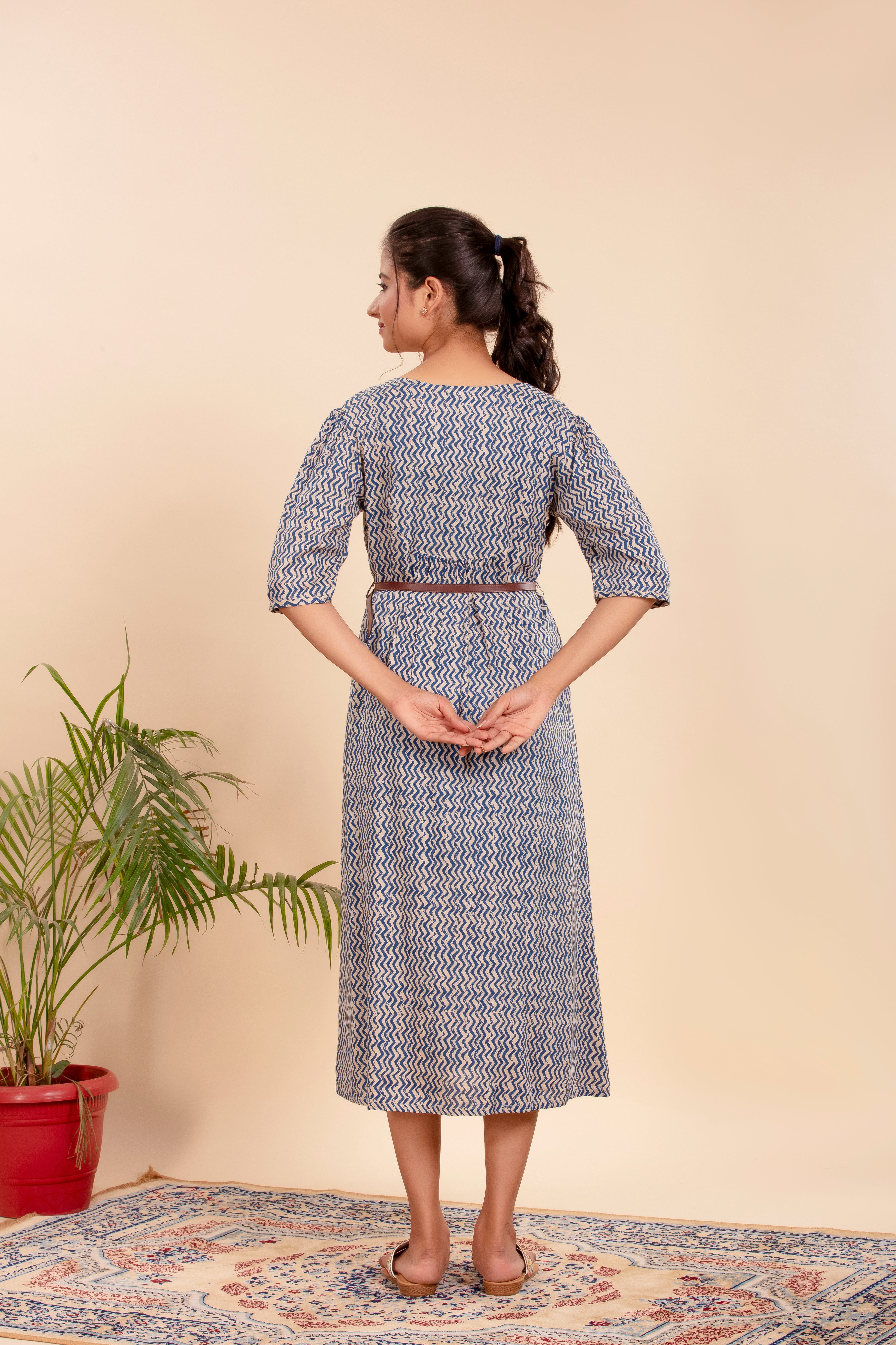Dress with a Chic Print, Comfy Fit, and a Stylish Waist Belt.