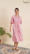 Dress with a Playful Print and a Comfy, Flowy Fit.