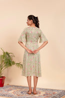 Dress with a Playful Print and a Comfy, Flowy Fit.