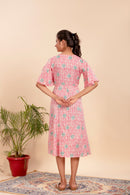 Dress with a Playful Print and a Comfy, Flowy Fit.